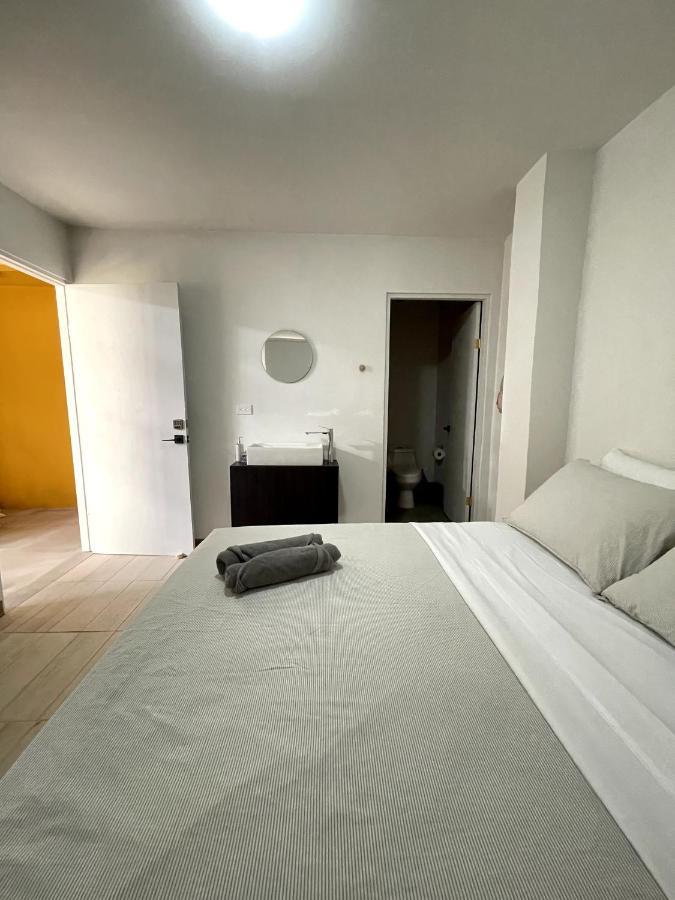 Nina'S - Juan Santamaria Hotell Alajuela Exteriör bild