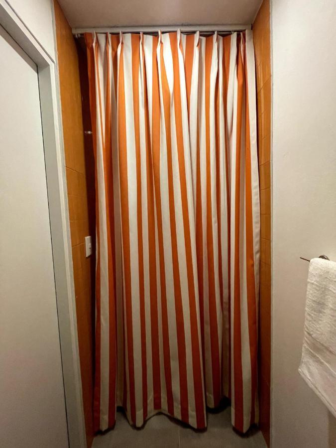 Nina'S - Juan Santamaria Hotell Alajuela Exteriör bild