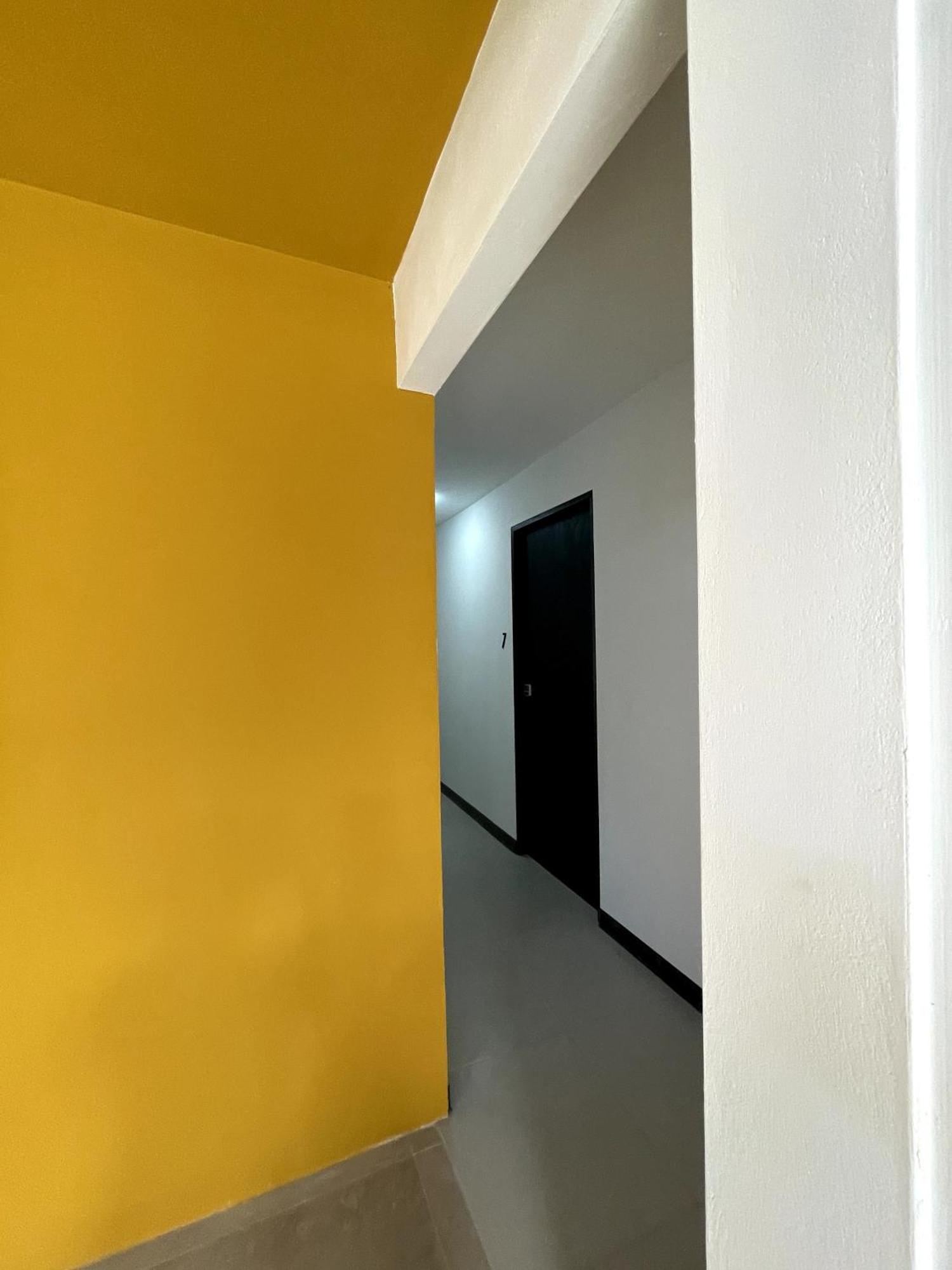 Nina'S - Juan Santamaria Hotell Alajuela Exteriör bild