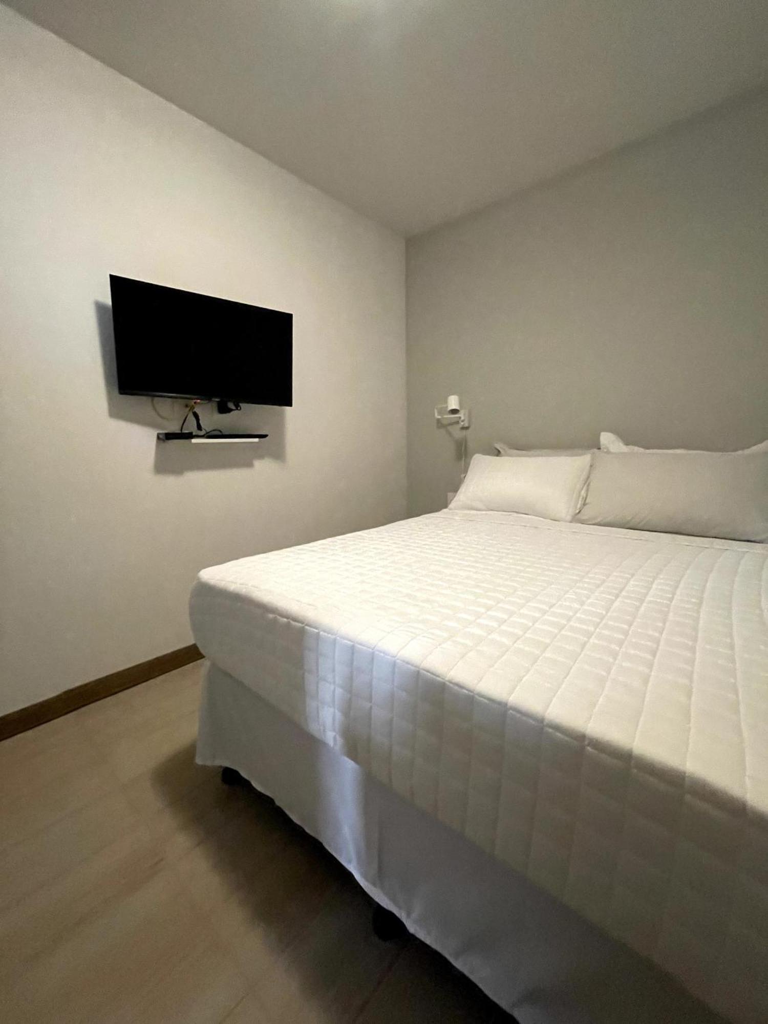 Nina'S - Juan Santamaria Hotell Alajuela Exteriör bild