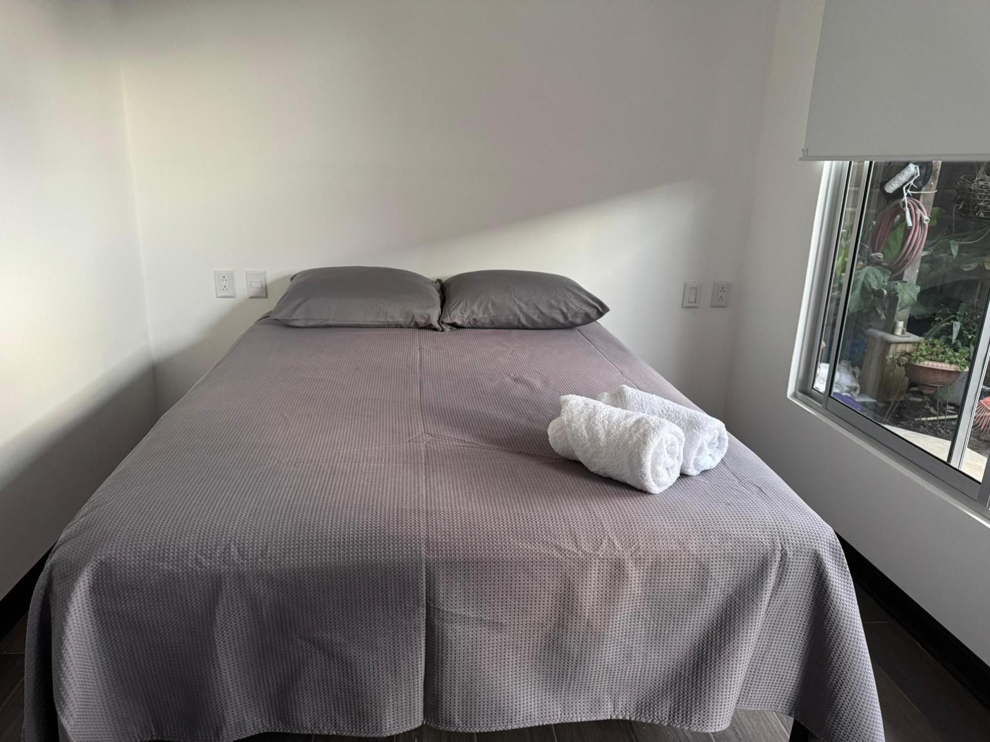 Nina'S - Juan Santamaria Hotell Alajuela Exteriör bild